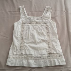 Gap eyelet summer tank